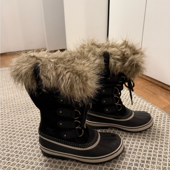 Women's Sorel Joan of Arctic Boots - Picture 1 of 6